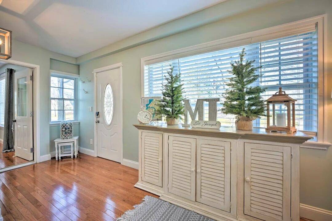 803 Court ST, St. Joseph City, MI 49085