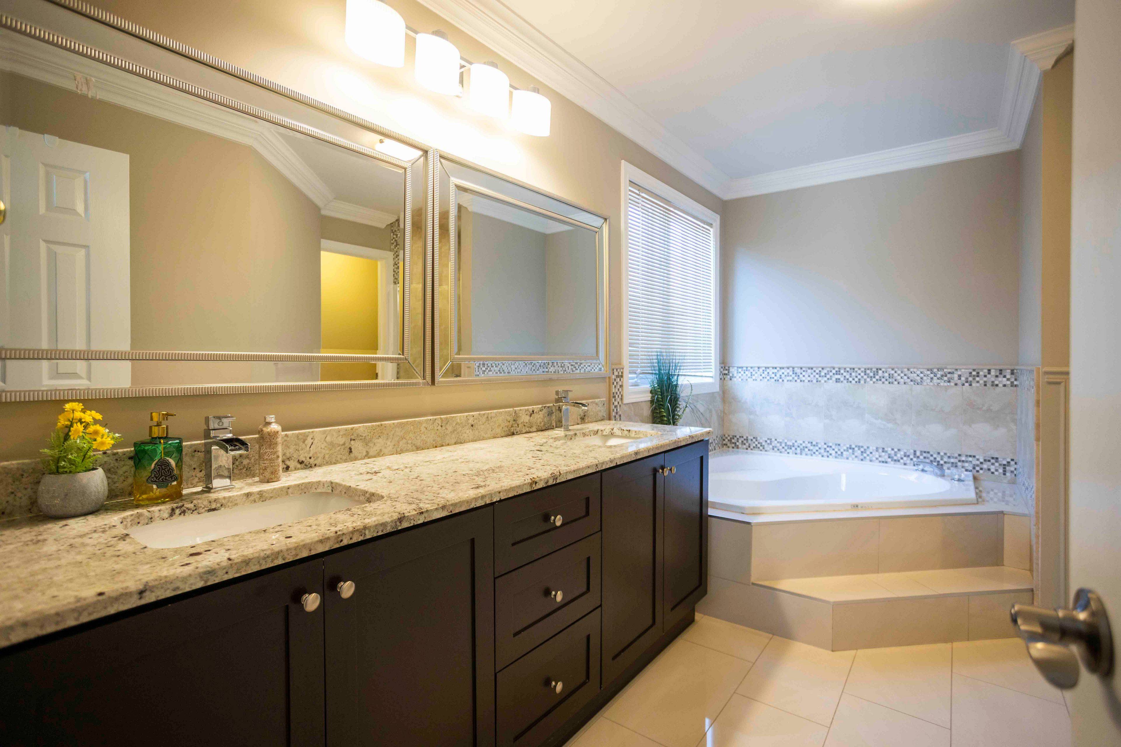 84 Bowles DR, Ajax, ON L1T 4B6