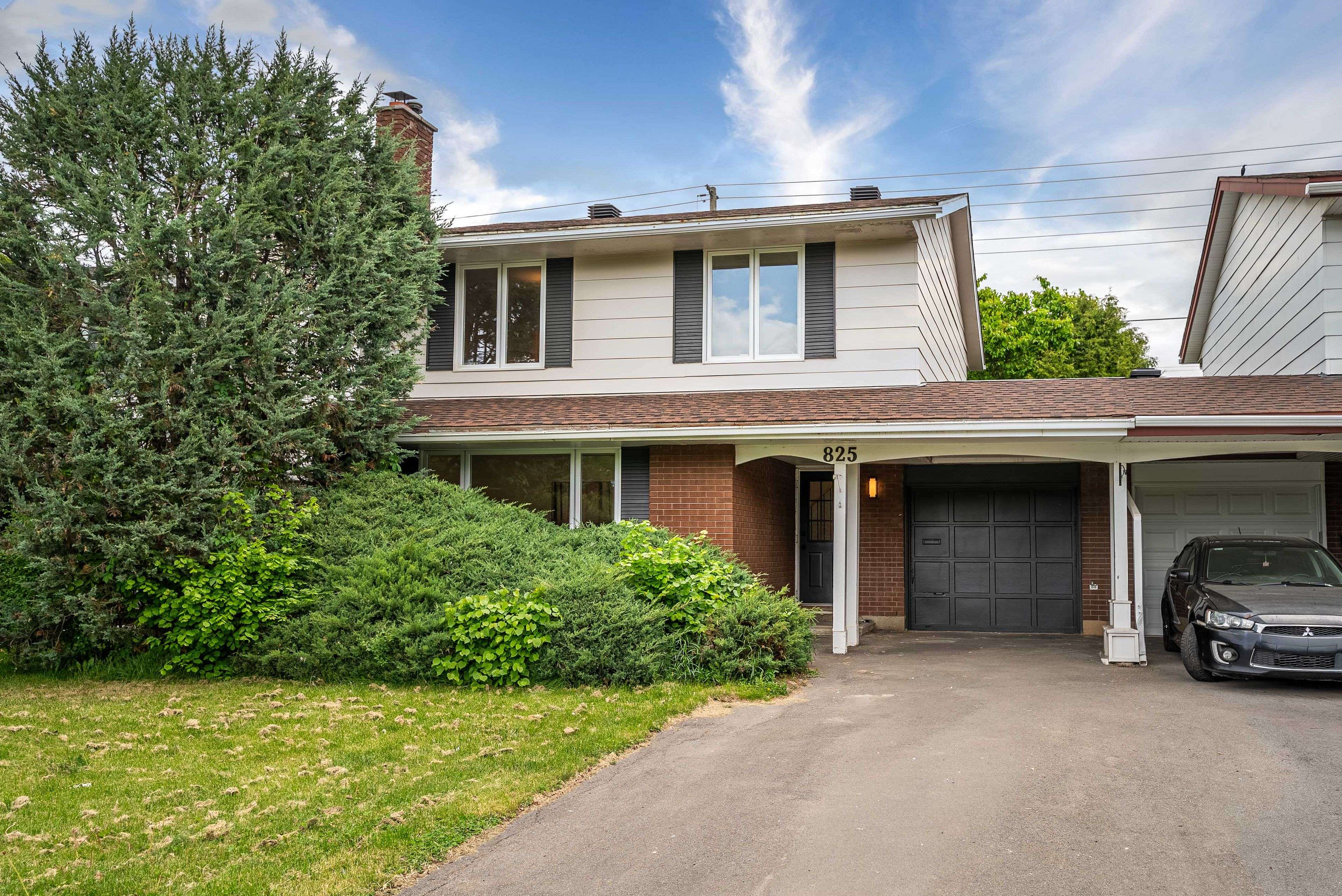 825 De Salaberry ST, Beacon Hill North - South And Area, ON K1J 6Y5