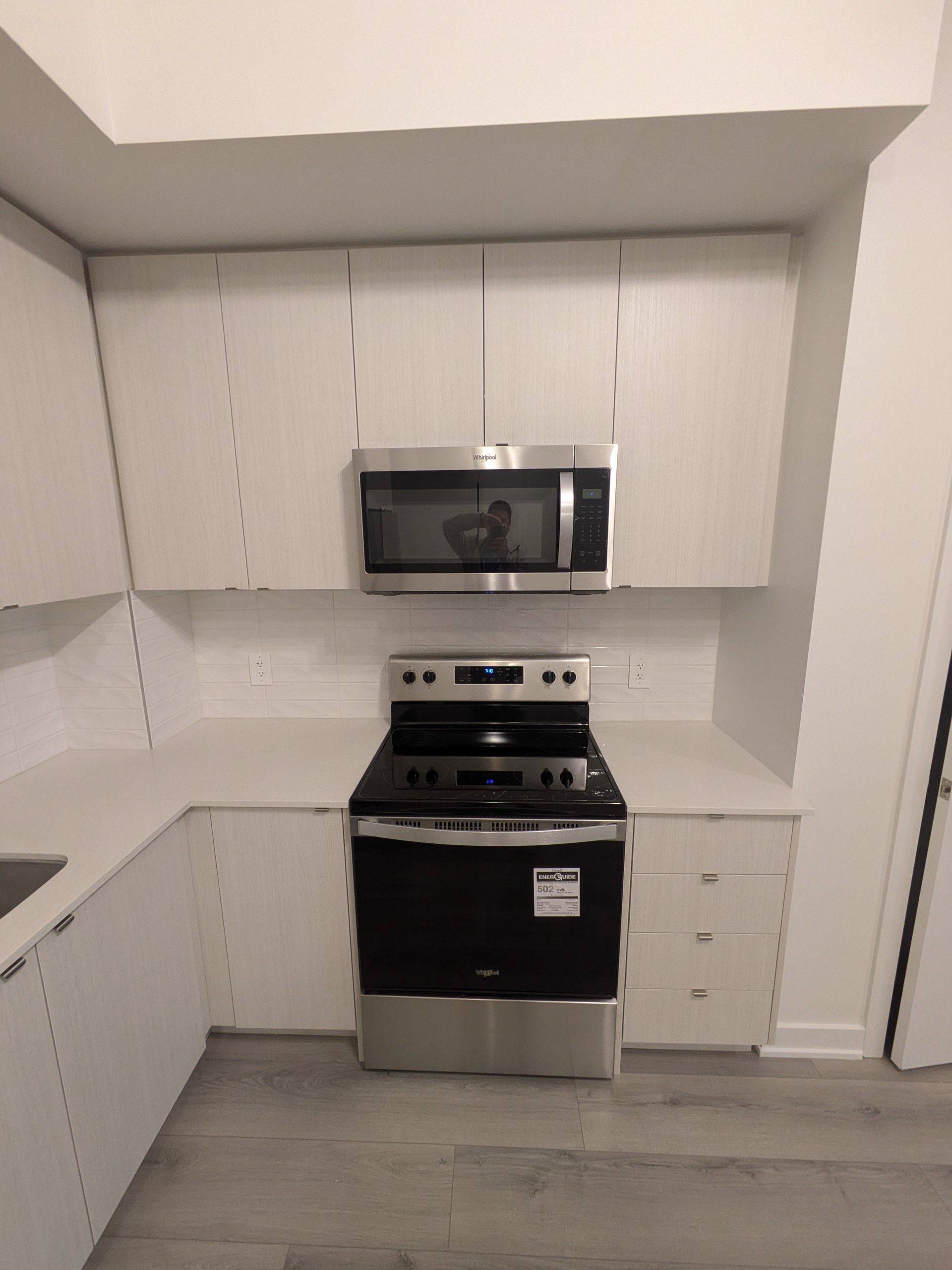 1440 Clarriage CT #102, Milton, ON L9E 1B3