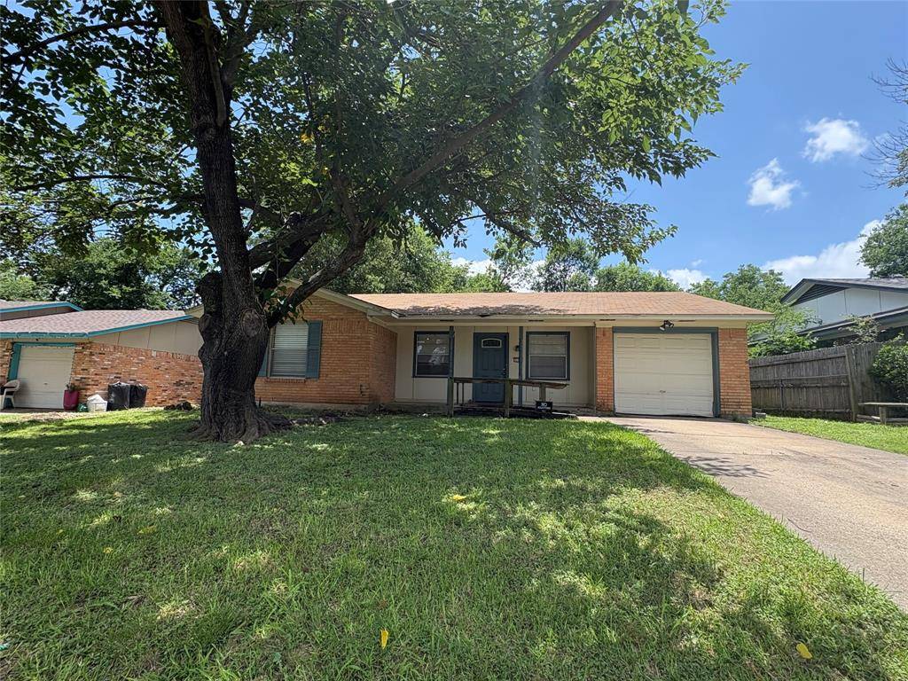 334 Linkwood Drive, Duncanville, TX 75137