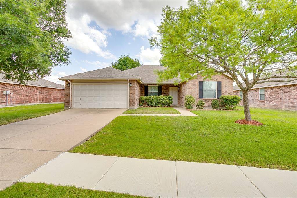 1313 Lauren Drive, Burleson, TX 76028