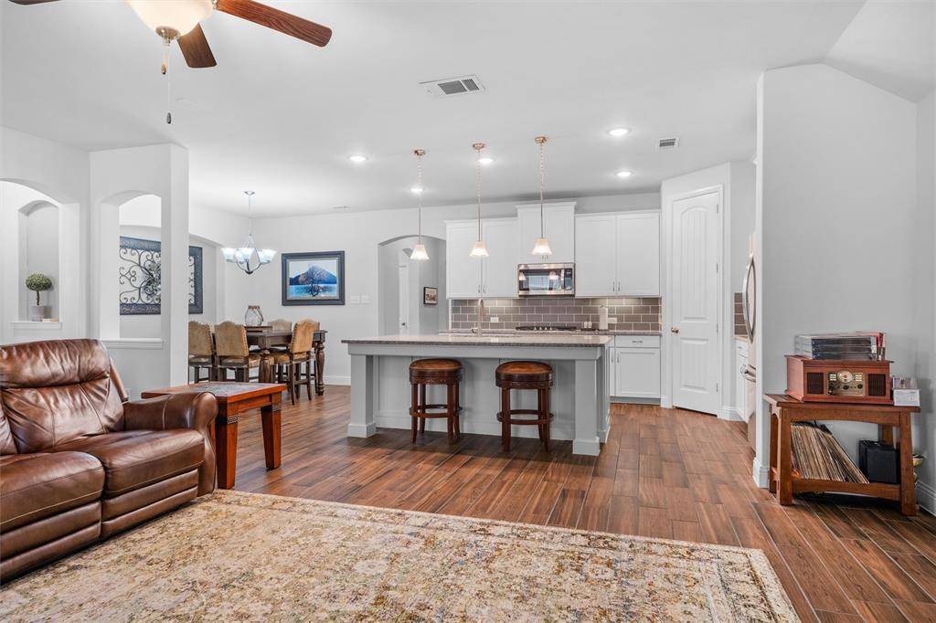 5648 Salt Springs Drive, Fort Worth, TX 76179