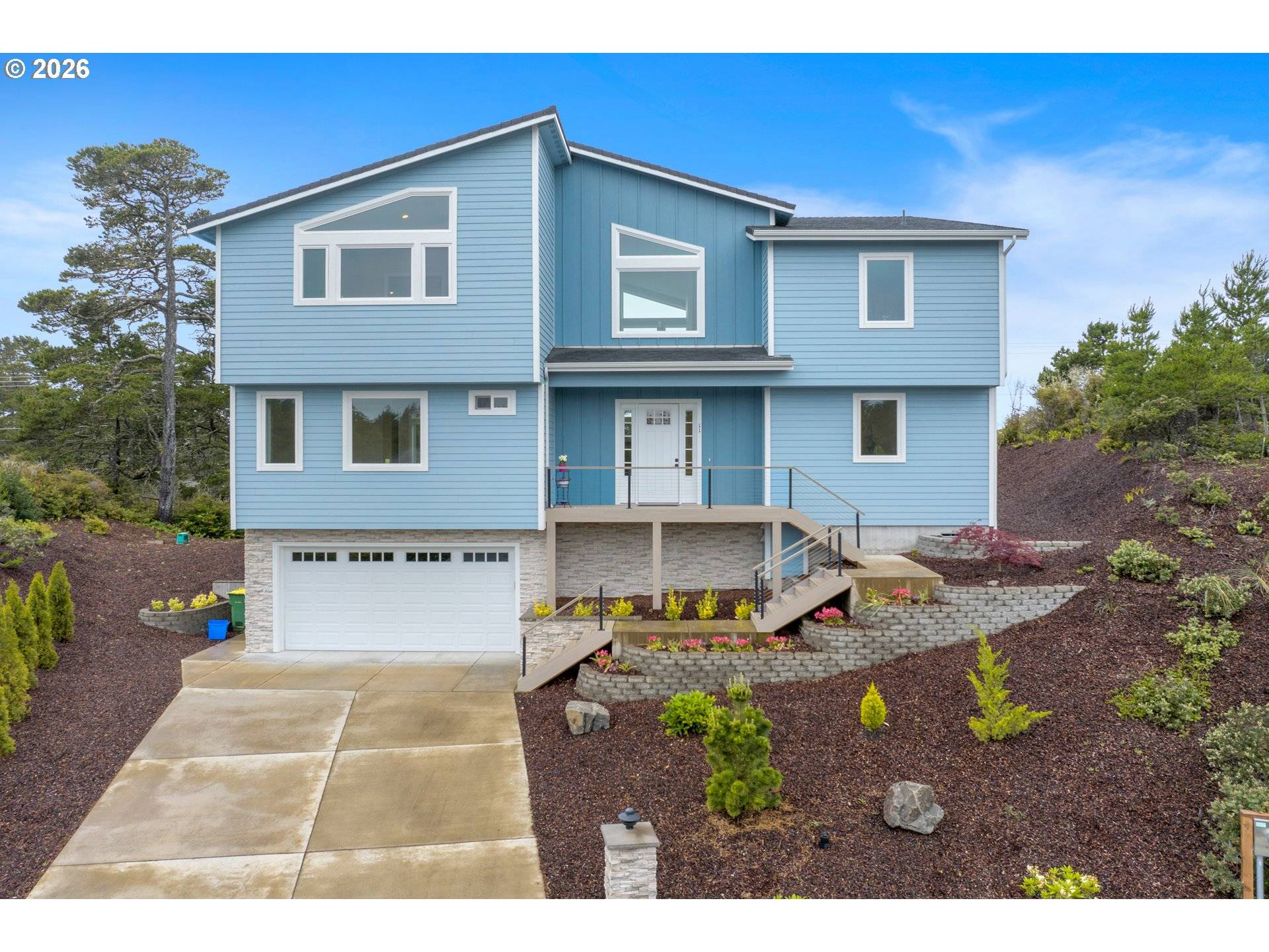11 WHITE TAIL CT, Florence, OR 97439