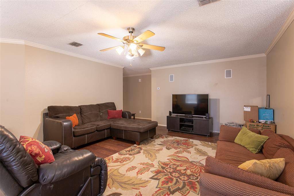 9005 Glen Falls Lane, Denton, TX 76210
