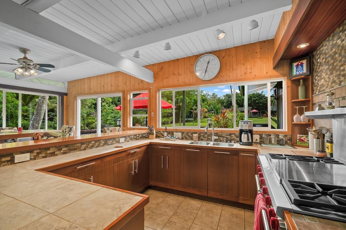 4751-A WAILAPA RD, Kilauea, HI 96754