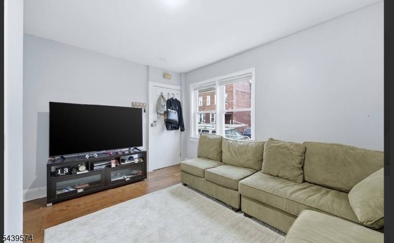 328 John St, Elizabeth City, NJ 07202