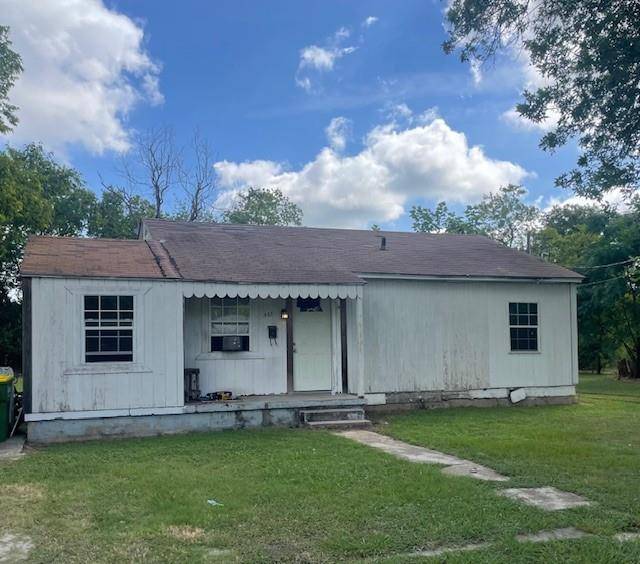 527 E Yeagua Street, Groesbeck, TX 76642