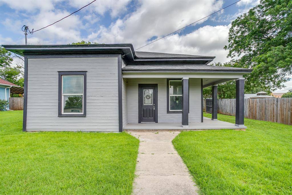 113 Throckmorton Street, Weatherford, TX 76086