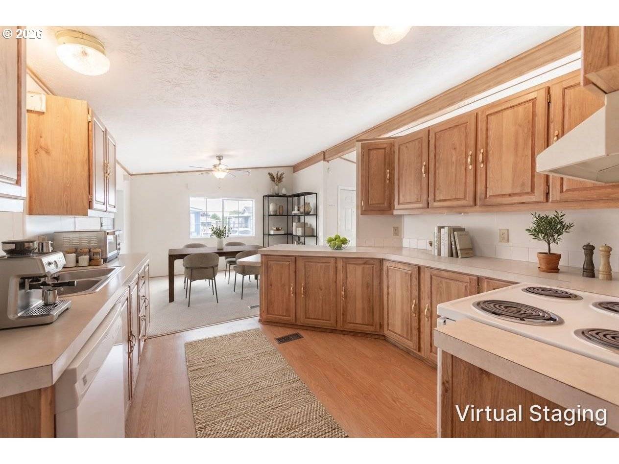 51547 SE Oak Grove DR, Scappoose, OR 97056