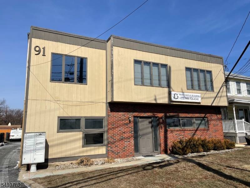91 E Somerset St, Raritan Boro, NJ 08869