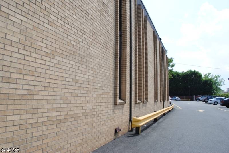 576 Valley Brook Ave, Lyndhurst Twp., NJ 07071
