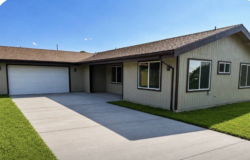 94-1679 KAULUA ST, Naalehu, HI 96772