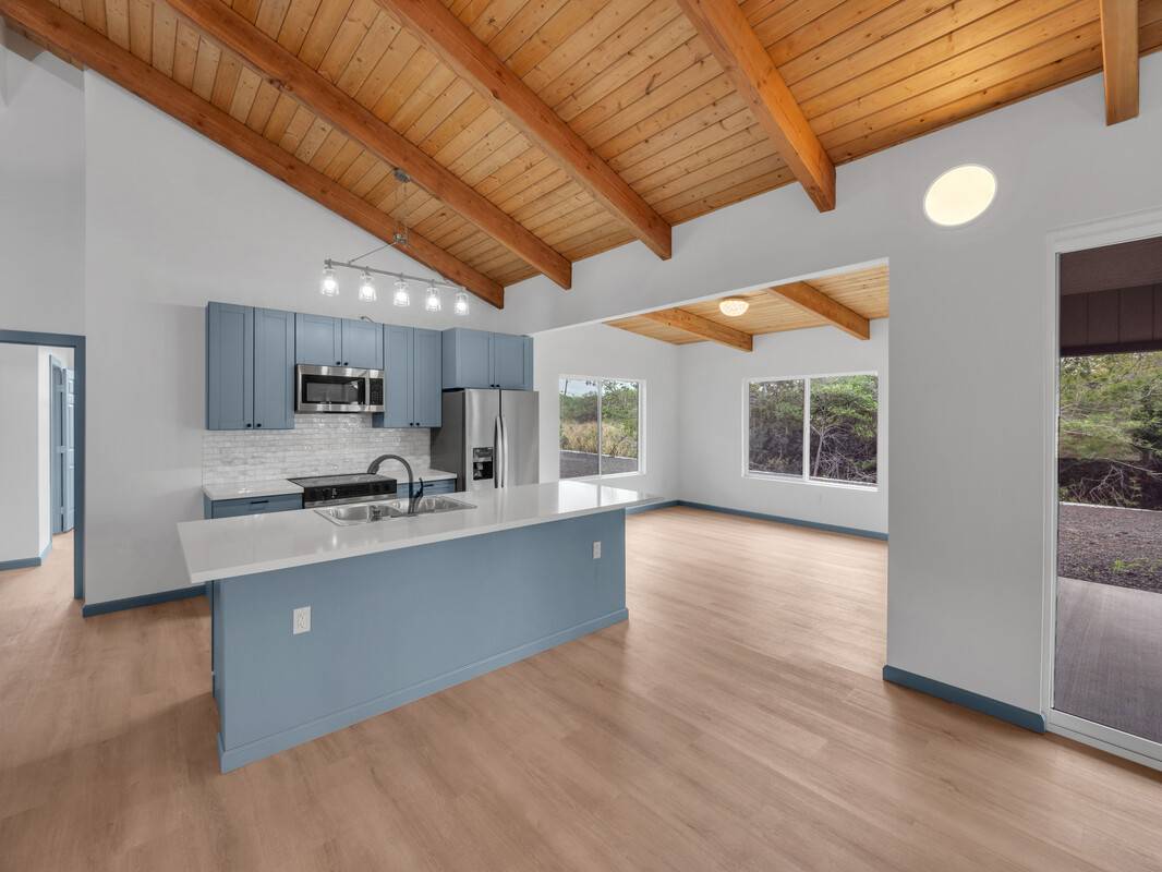 94-1679 KAULUA ST, Naalehu, HI 96772