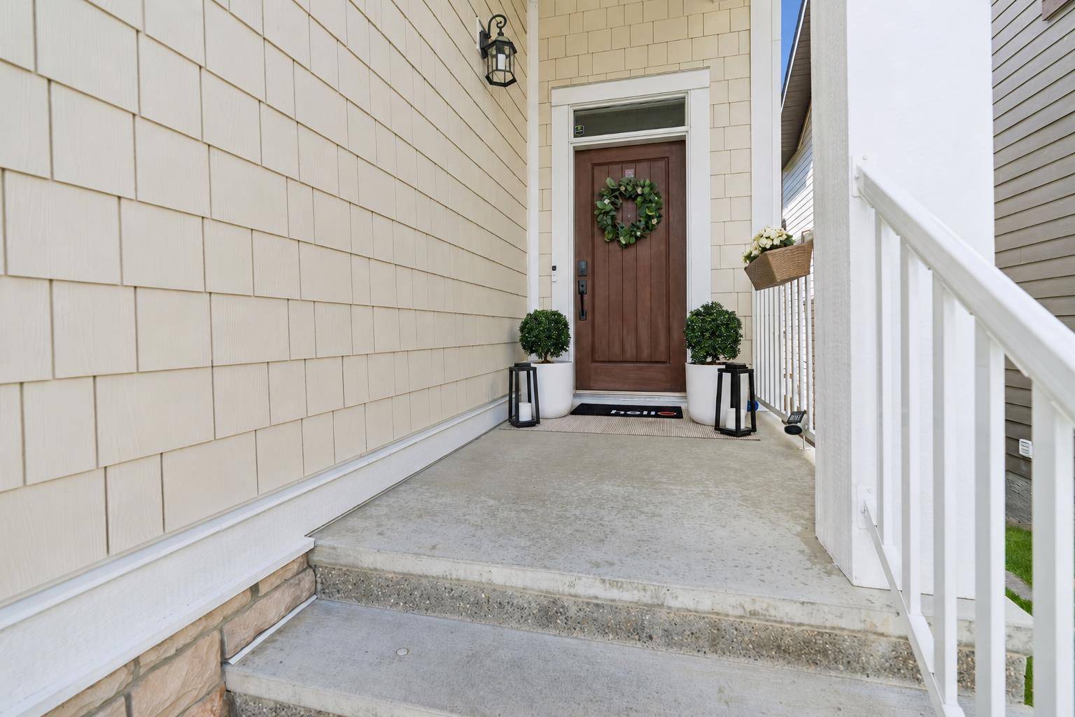 117 Riviera CRES, Cochrane, AB T4C 0V4