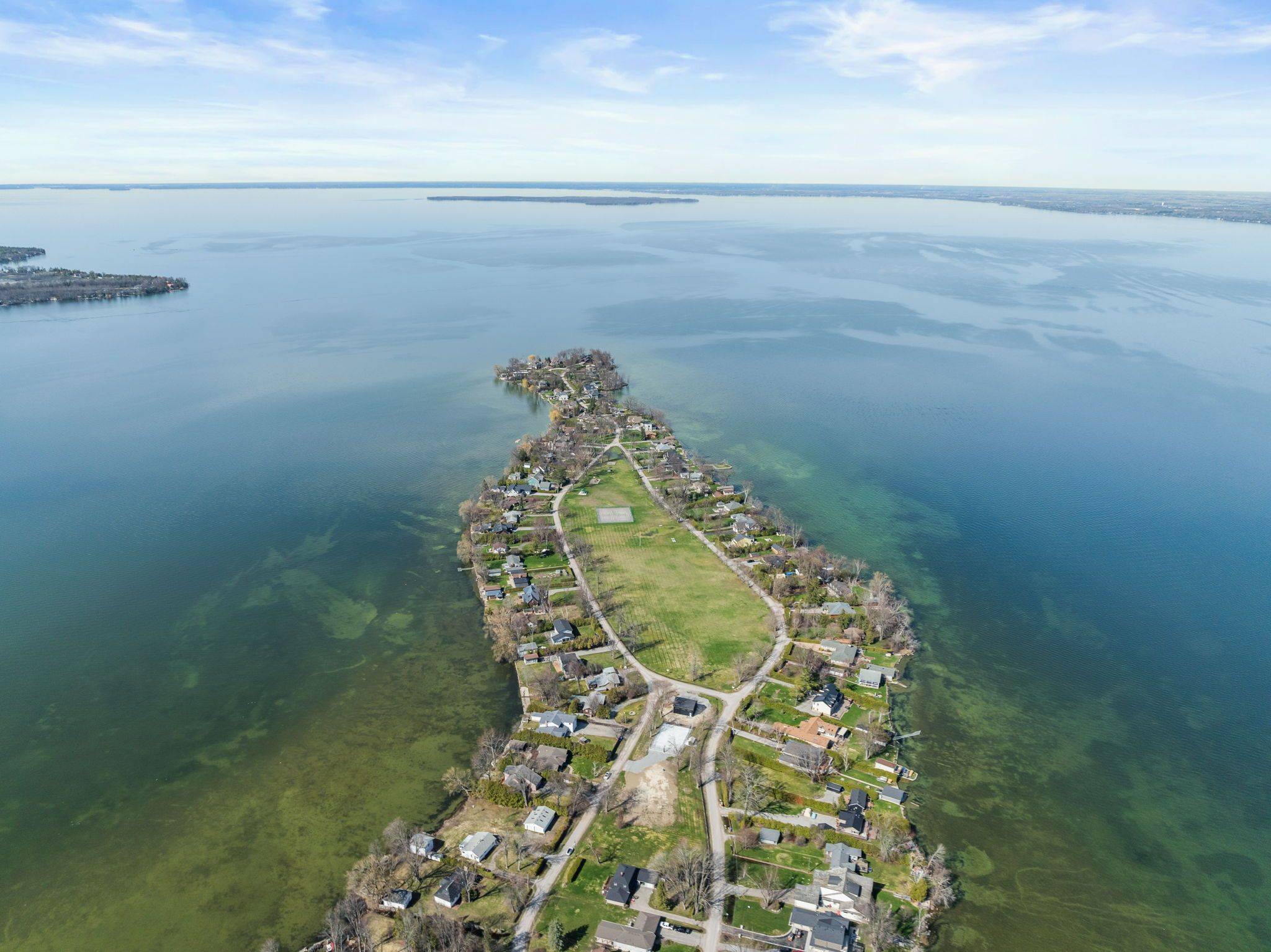 582 Duclos Point RD, Georgina, ON L0E 1N0