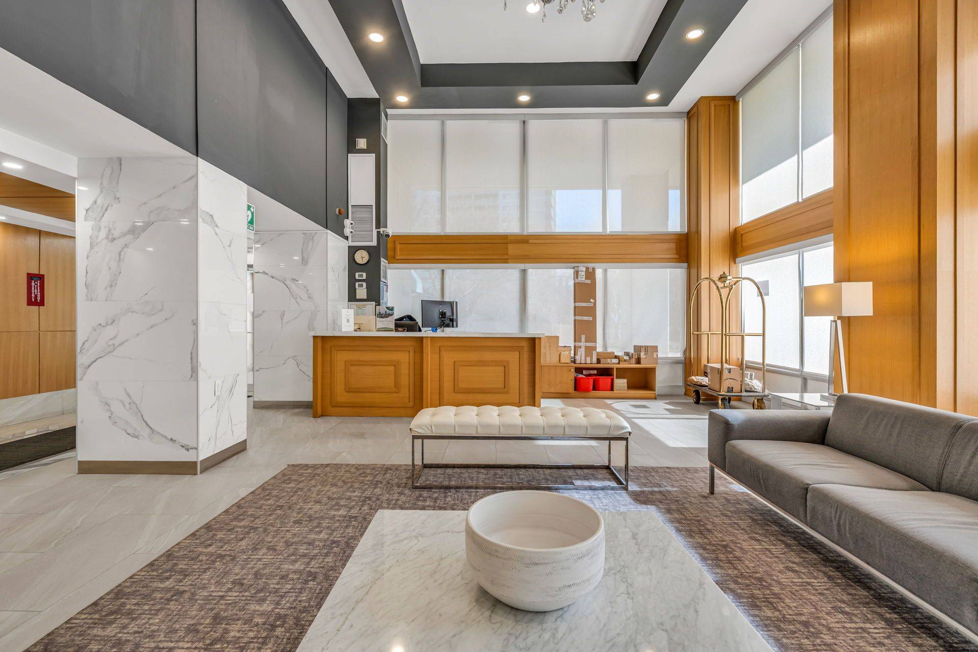 3590 Kaneff CRES #1907, Mississauga, ON L5A 3X3