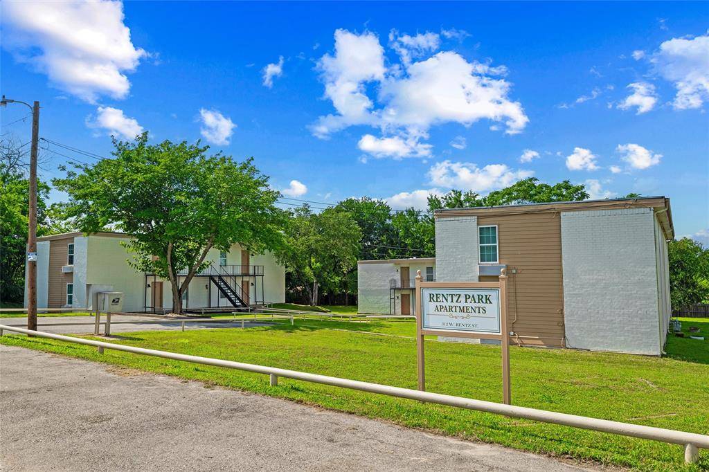 312 W Rentz Street W #91, Weatherford, TX 76086