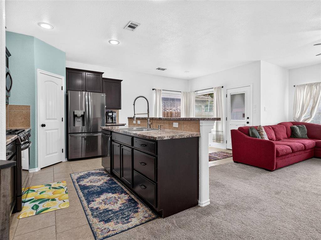 1936 Kachina Lodge Road, Fort Worth, TX 76131