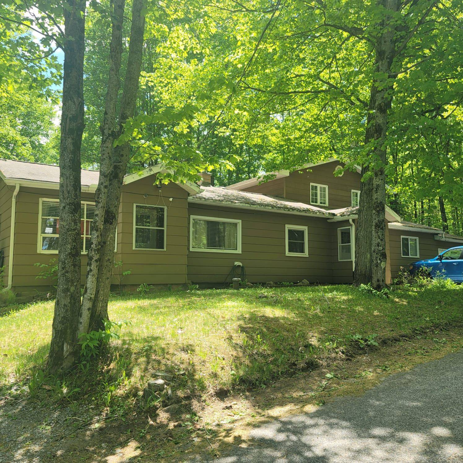 1234 Upper Paudash Lake RD, Highlands East, ON K0L 1C0