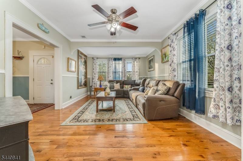 119 Edgewood Rd, Linden City, NJ 07036