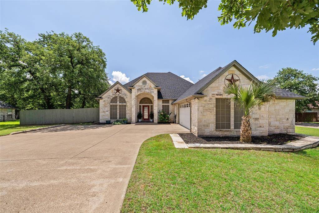 6705 Forest Oaks Court, Granbury, TX 76049