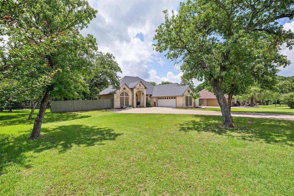 6705 Forest Oaks Court, Granbury, TX 76049