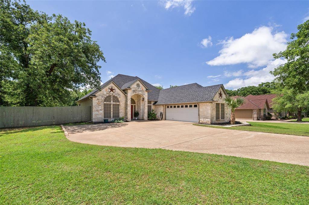 6705 Forest Oaks Court, Granbury, TX 76049