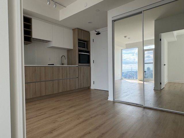 319 Jarvis ST #4011, Toronto C08, ON M5B 0C8