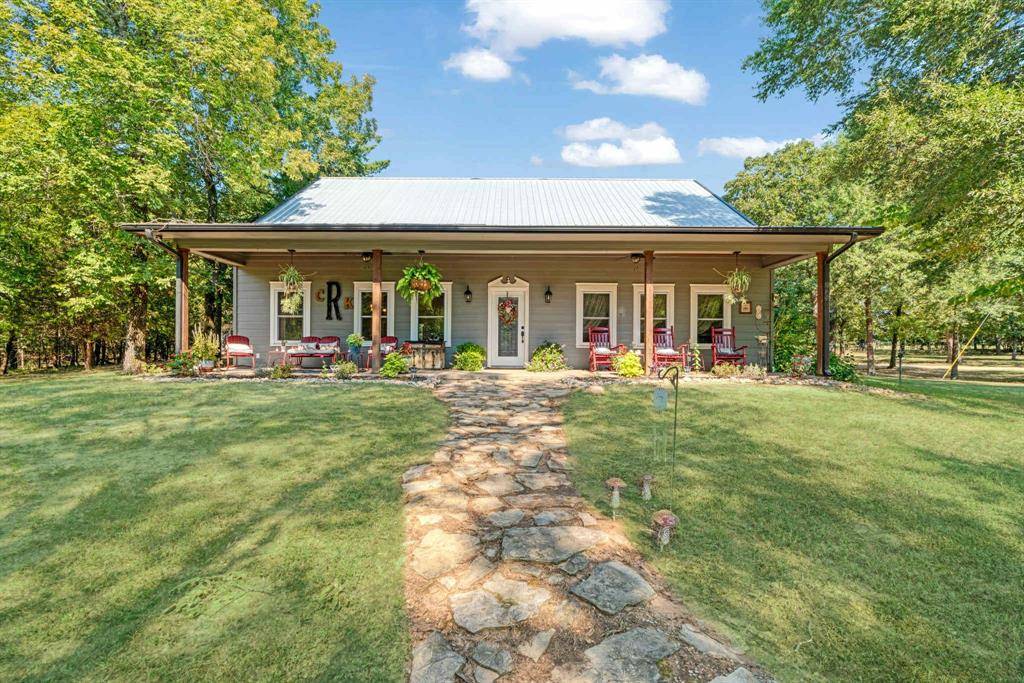 2205 County Road 44600, Blossom, TX 75416