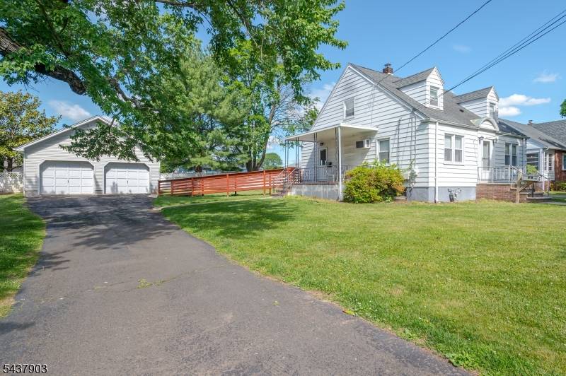 137 Valpeck Ave, Raritan Boro, NJ 08869