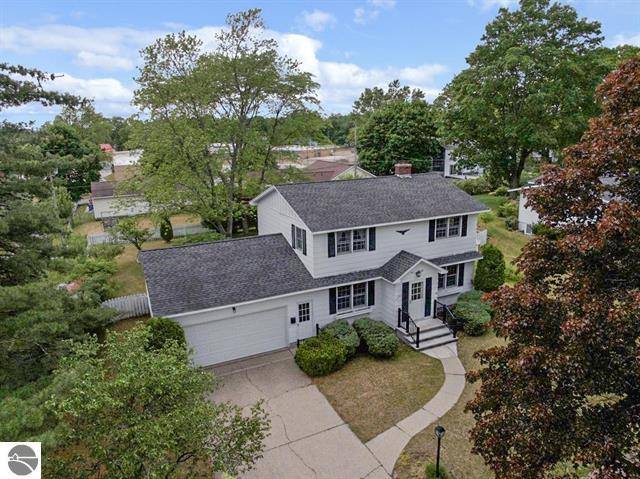 424 Crestview PL, Cadillac City, MI 49601