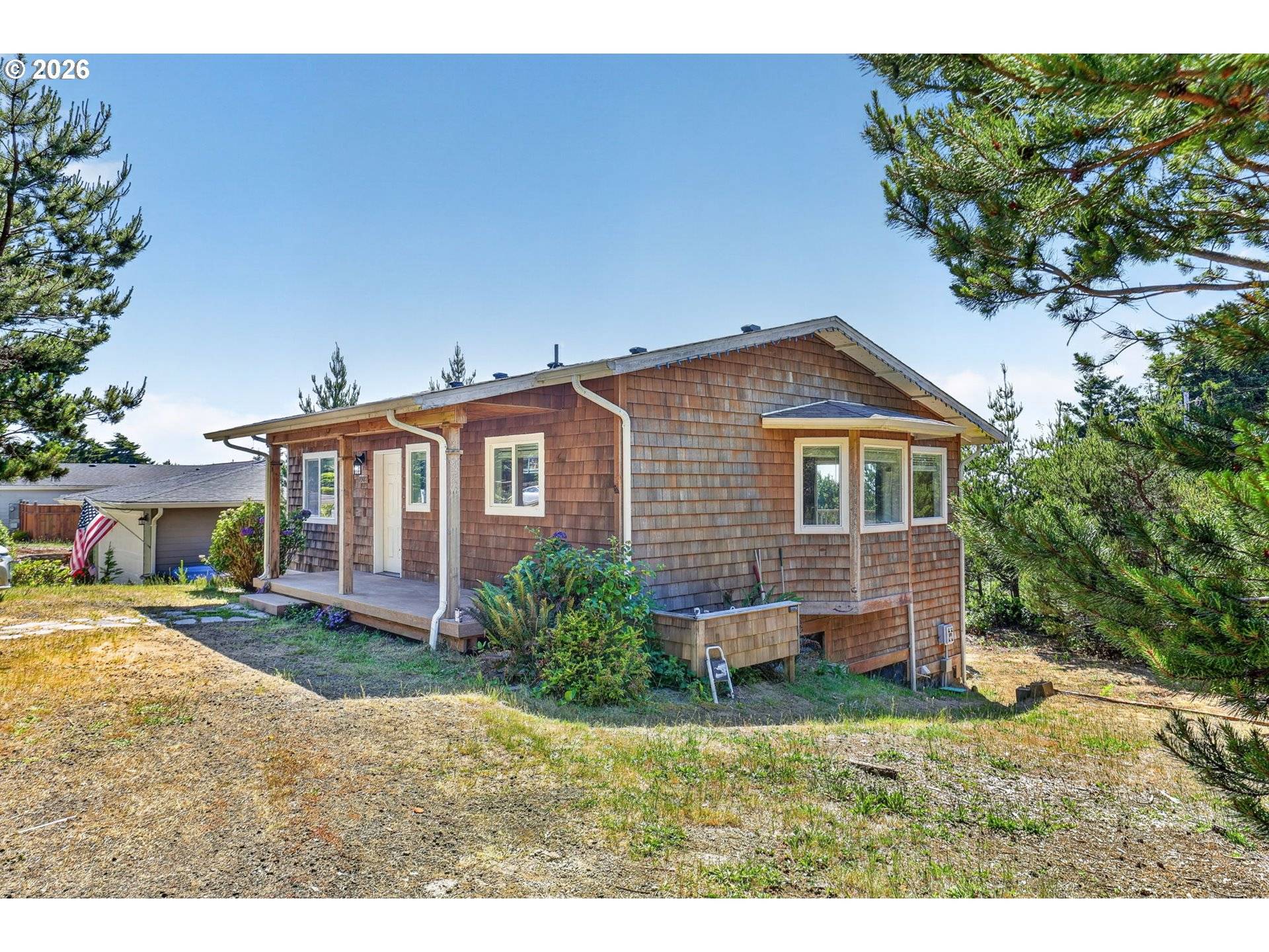 1902 NW CEDAR CREST PL, Waldport, OR 97394