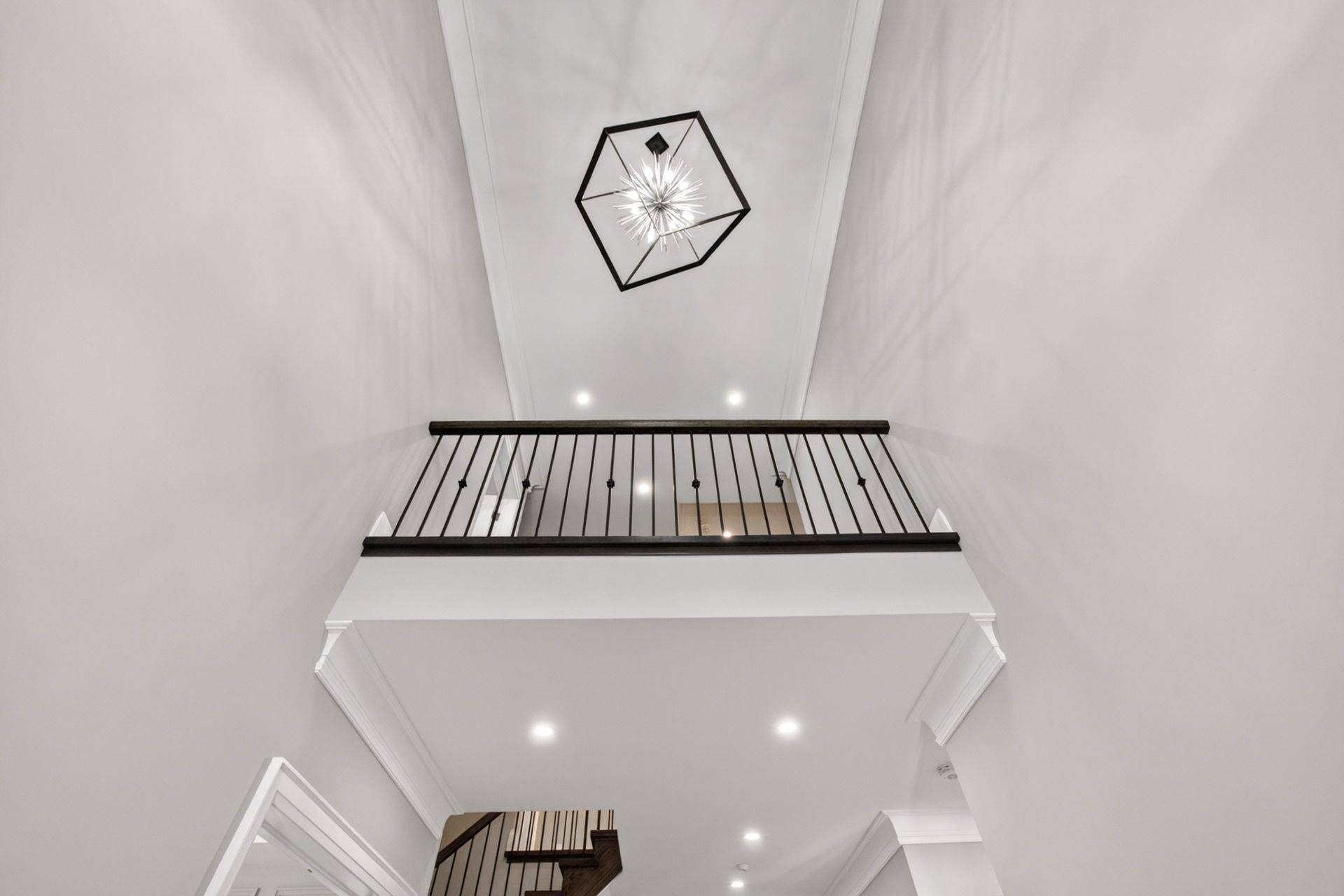 11 Oakley CT, Hamilton, ON L9G 1T6