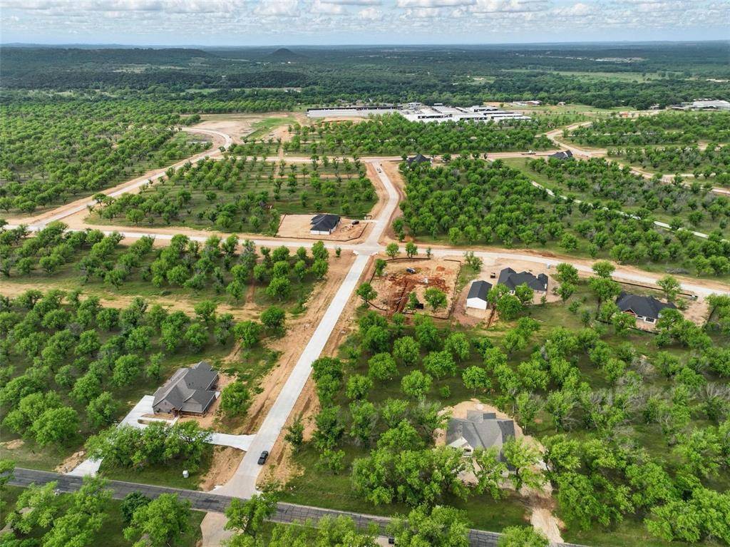 8201 Ravenswood Road, Granbury, TX 76049