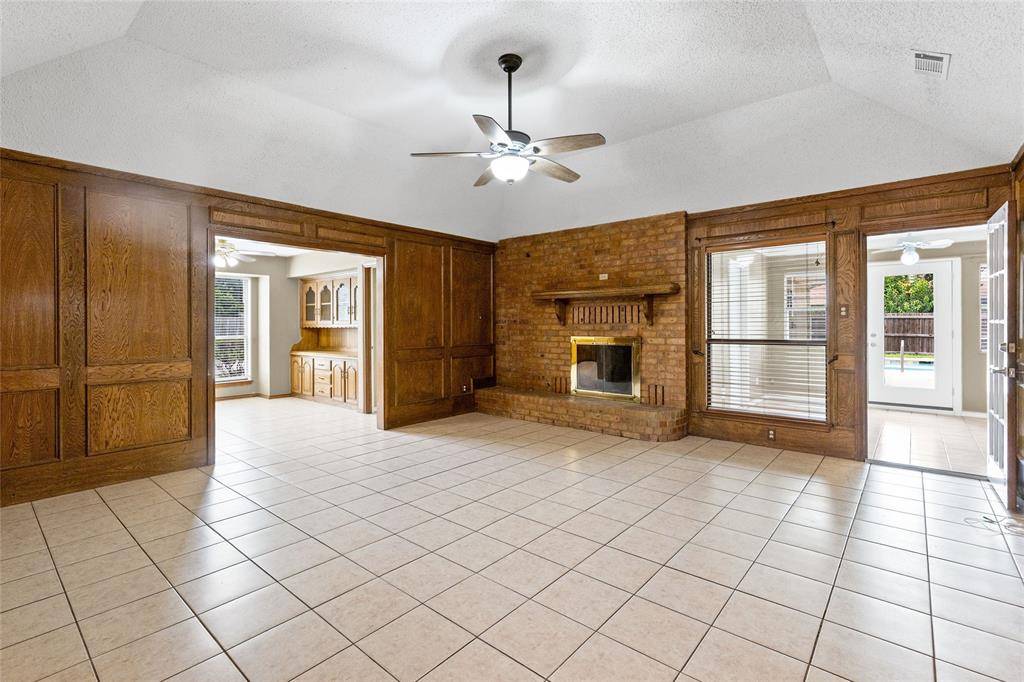 10501 Oak Creek Drive, Greenville, TX 75402