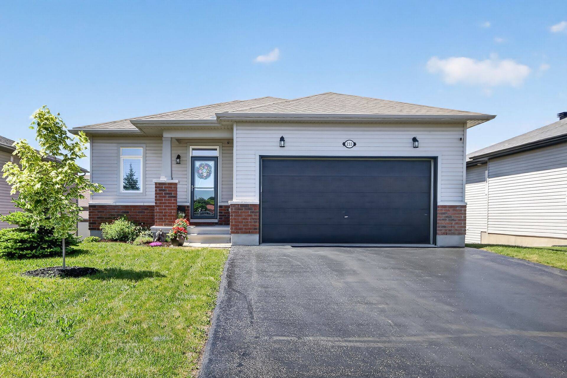 233 Edey ST, Arnprior, ON K7S 0G3