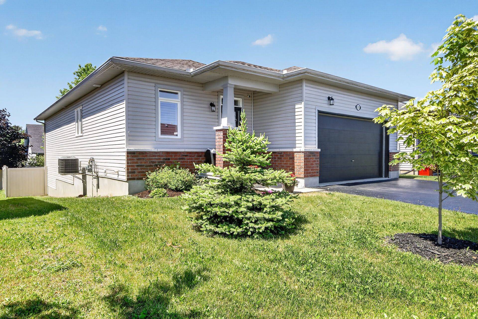 233 Edey ST, Arnprior, ON K7S 0G3