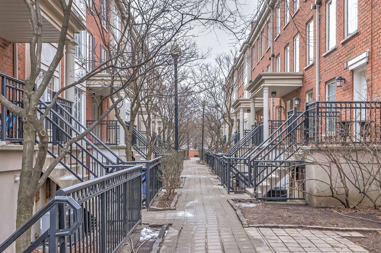 3 Everson DR #679, Toronto C14, ON M2N 7C2