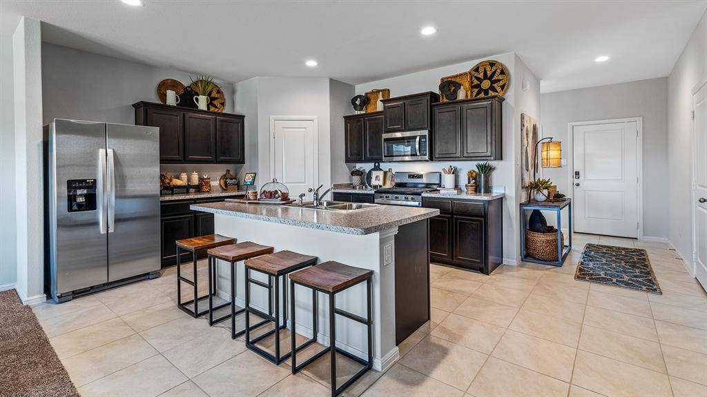1144 BELHAVEN Street, Granbury, TX 76048