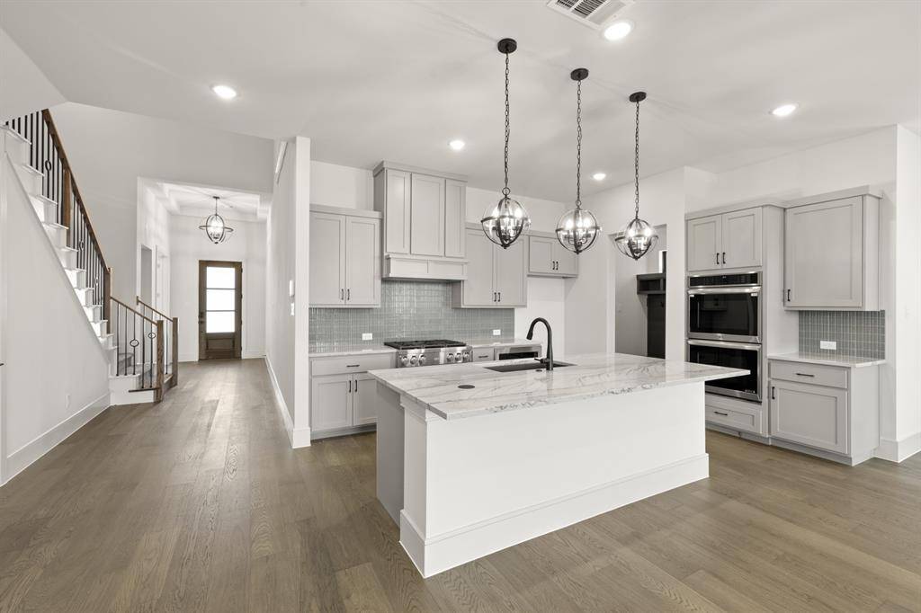 313 Fire Blade Drive, Aledo, TX 76008