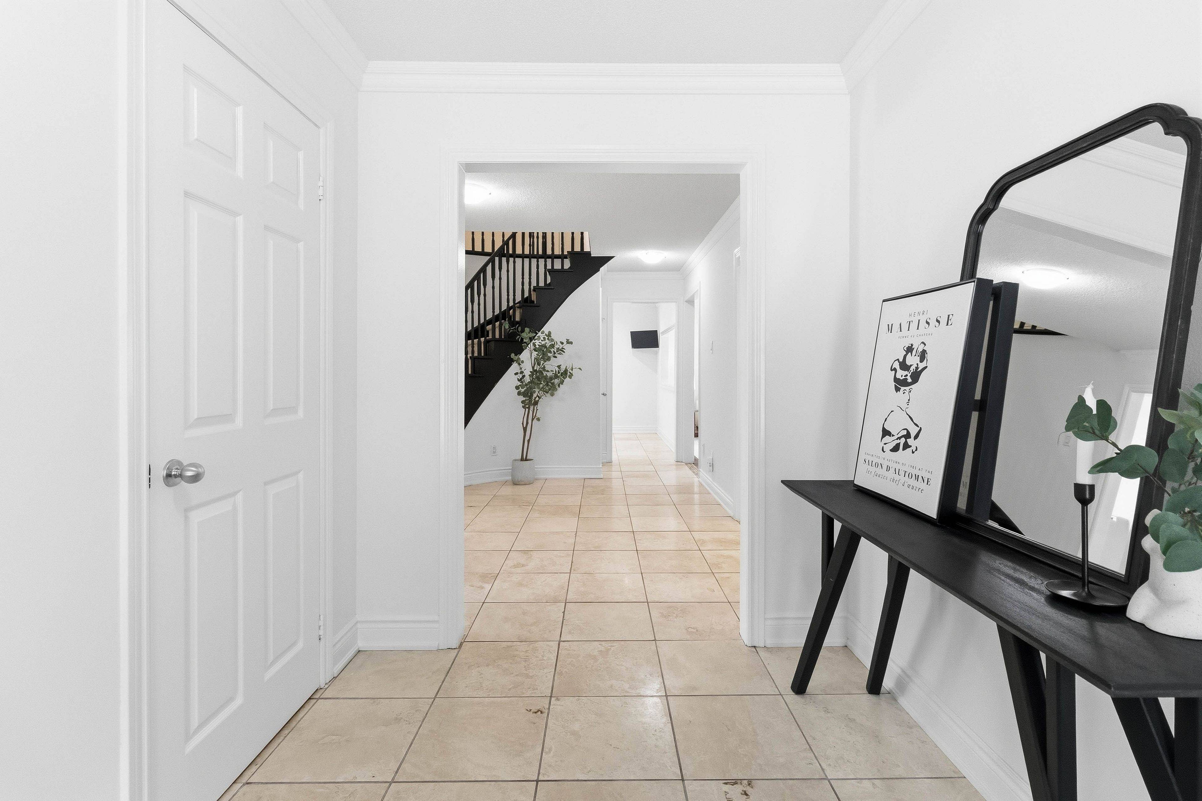 2014 Golden Briar TRL, Oakville, ON L6H 4N9