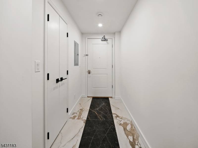 100 Chestnut St #1, West Orange Twp., NJ 07052