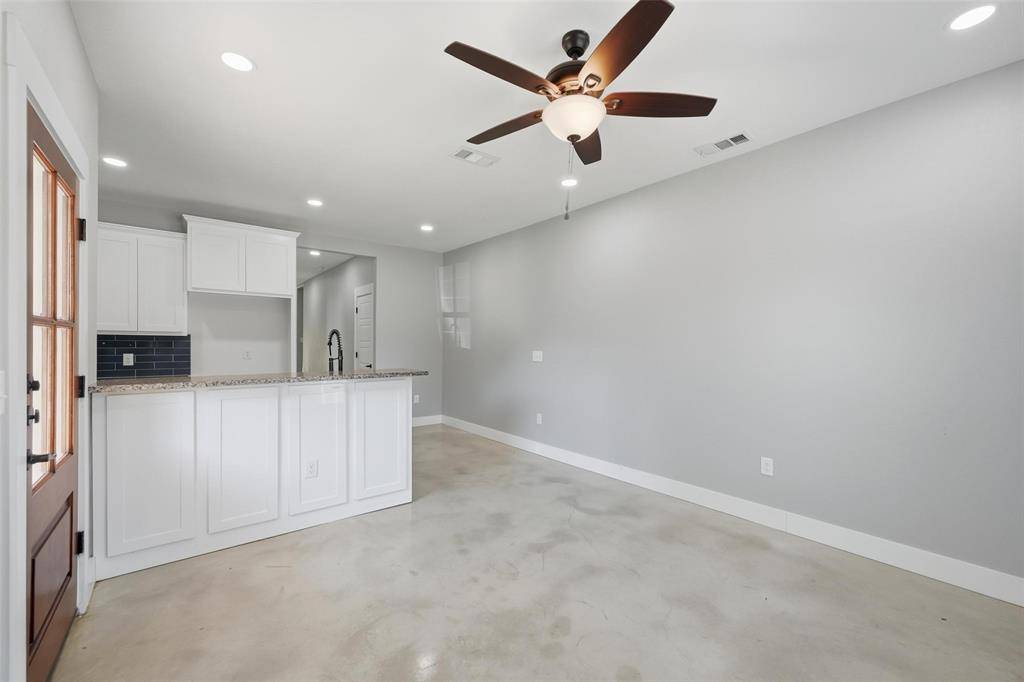 1309 S 5th Avenue #1309, Denison, TX 75021