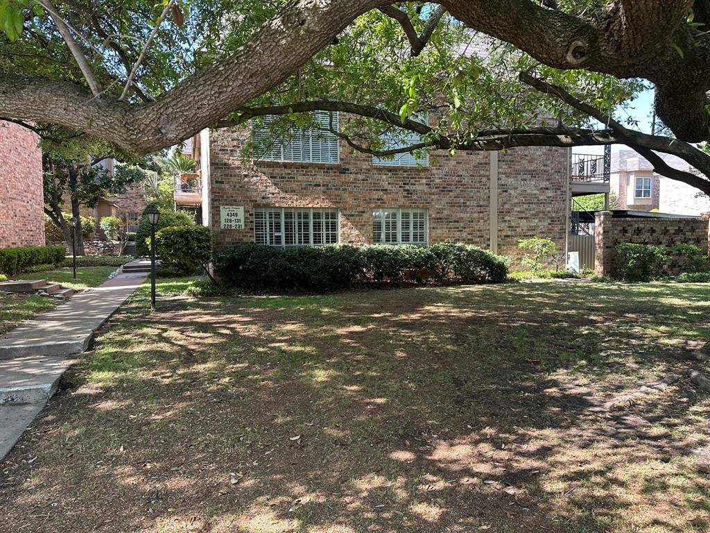 4349 Bellaire Drive S #128S, Fort Worth, TX 76109