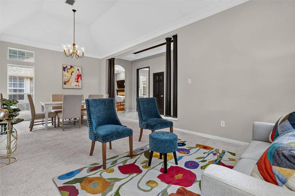 3208 Village Oak Drive, Arlington, TX 76017