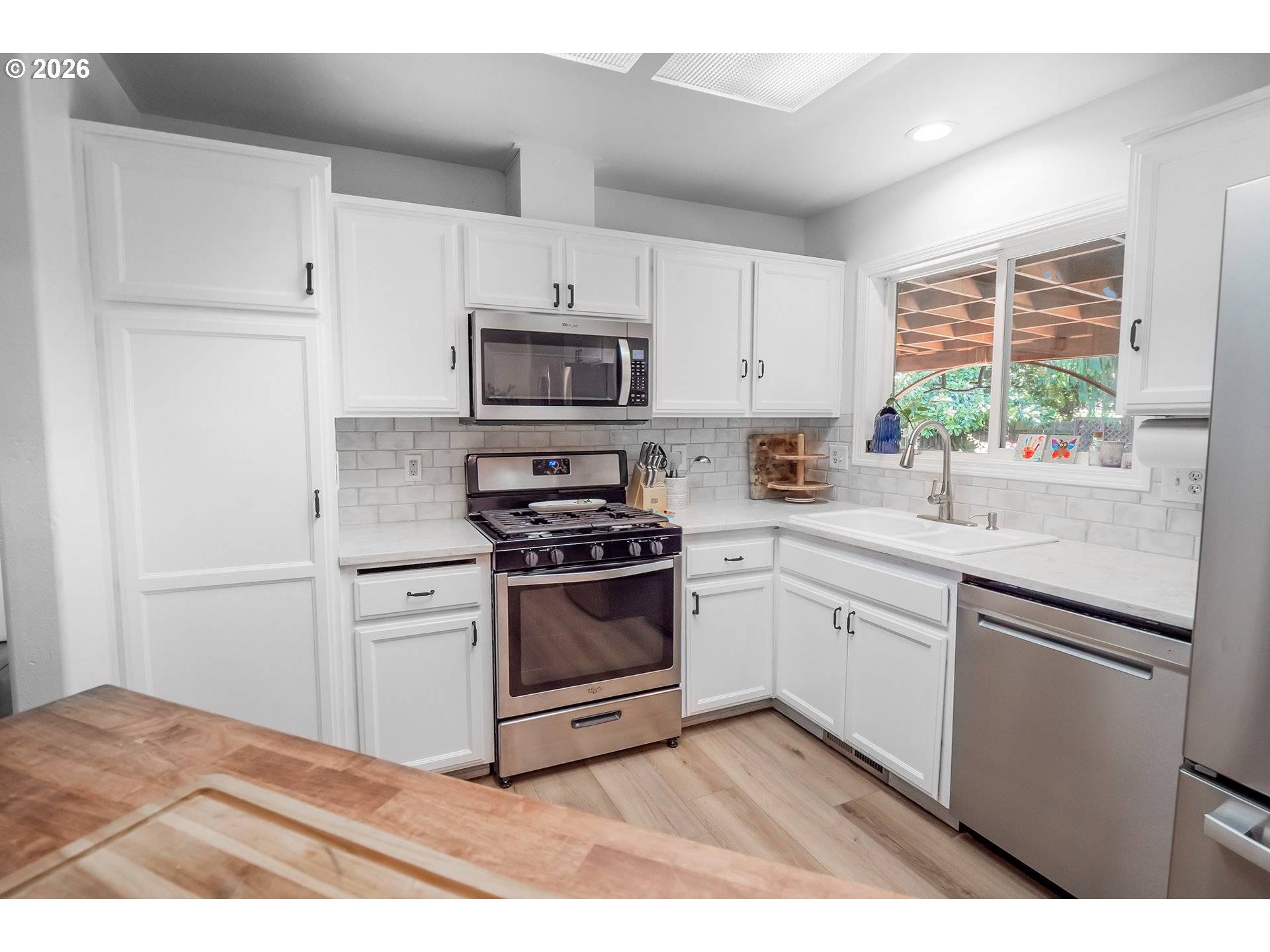 2246 DALE AVE, Eugene, OR 97408
