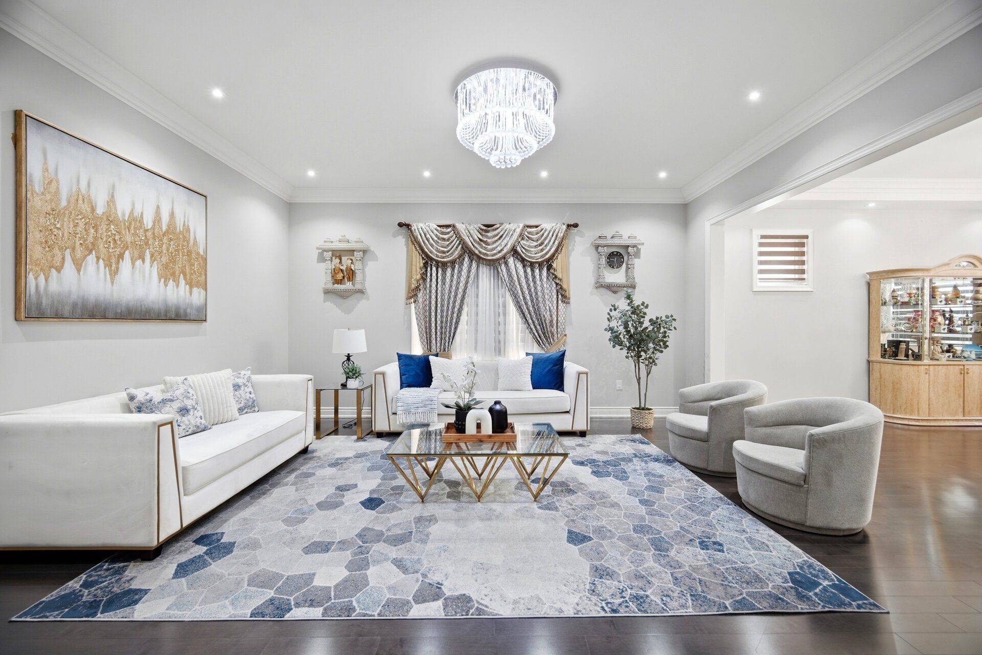 19 Falkland RD, Brampton, ON L6P 4C3