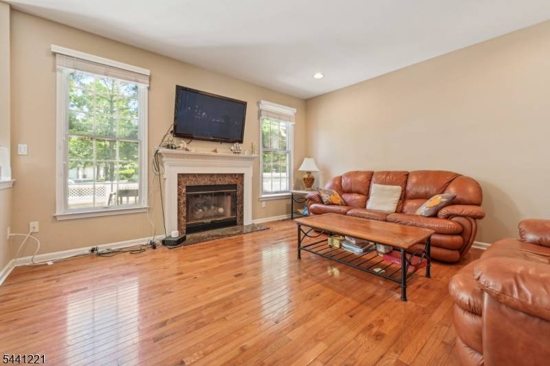 233 Patriot Hill Dr, Bernards Twp., NJ 07920