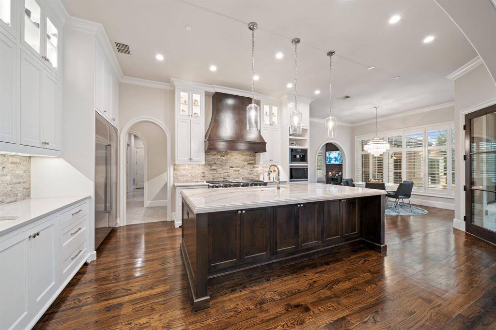 2202 Barcelona Court, Westlake, TX 76262